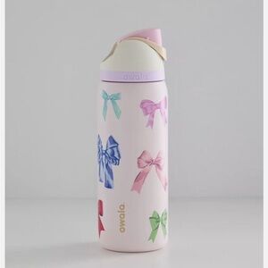 NWT Owala x Urban Outfitters Exclusive Girlhood Bow FreeSip 32 oz Water Bottle
